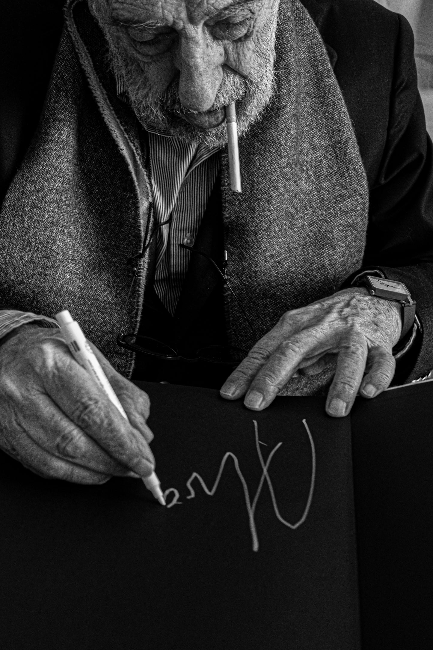 LEBOND Siza Black Edition