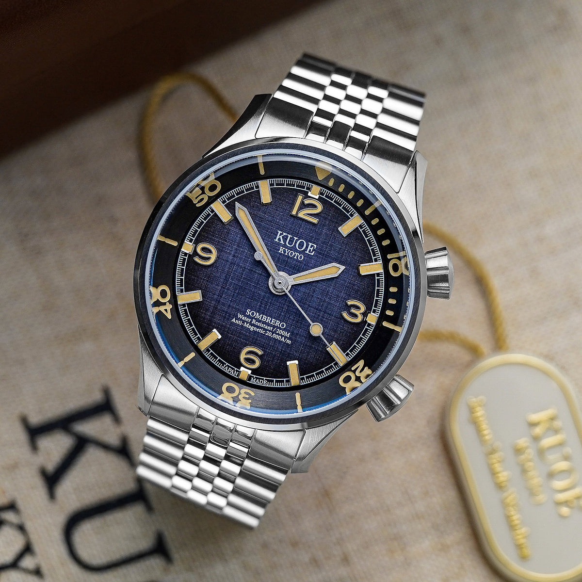 SOMBRERO 90-011, Gradient Navy, Linen Textured Dial