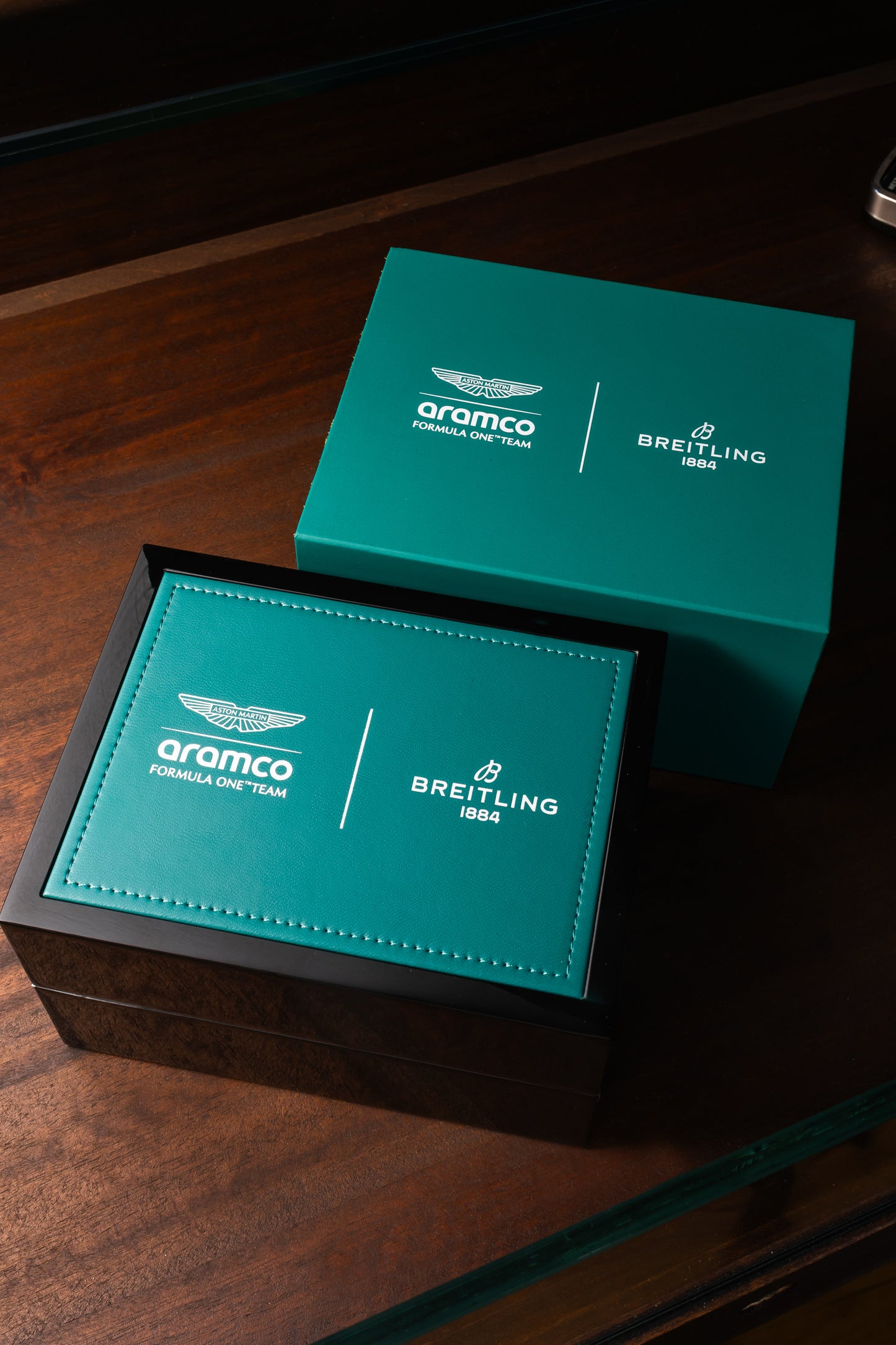 Breitling Navitimer B01 Chronograph 43 Aston Martin ARAMCO FORMULA ONE™ TEAM