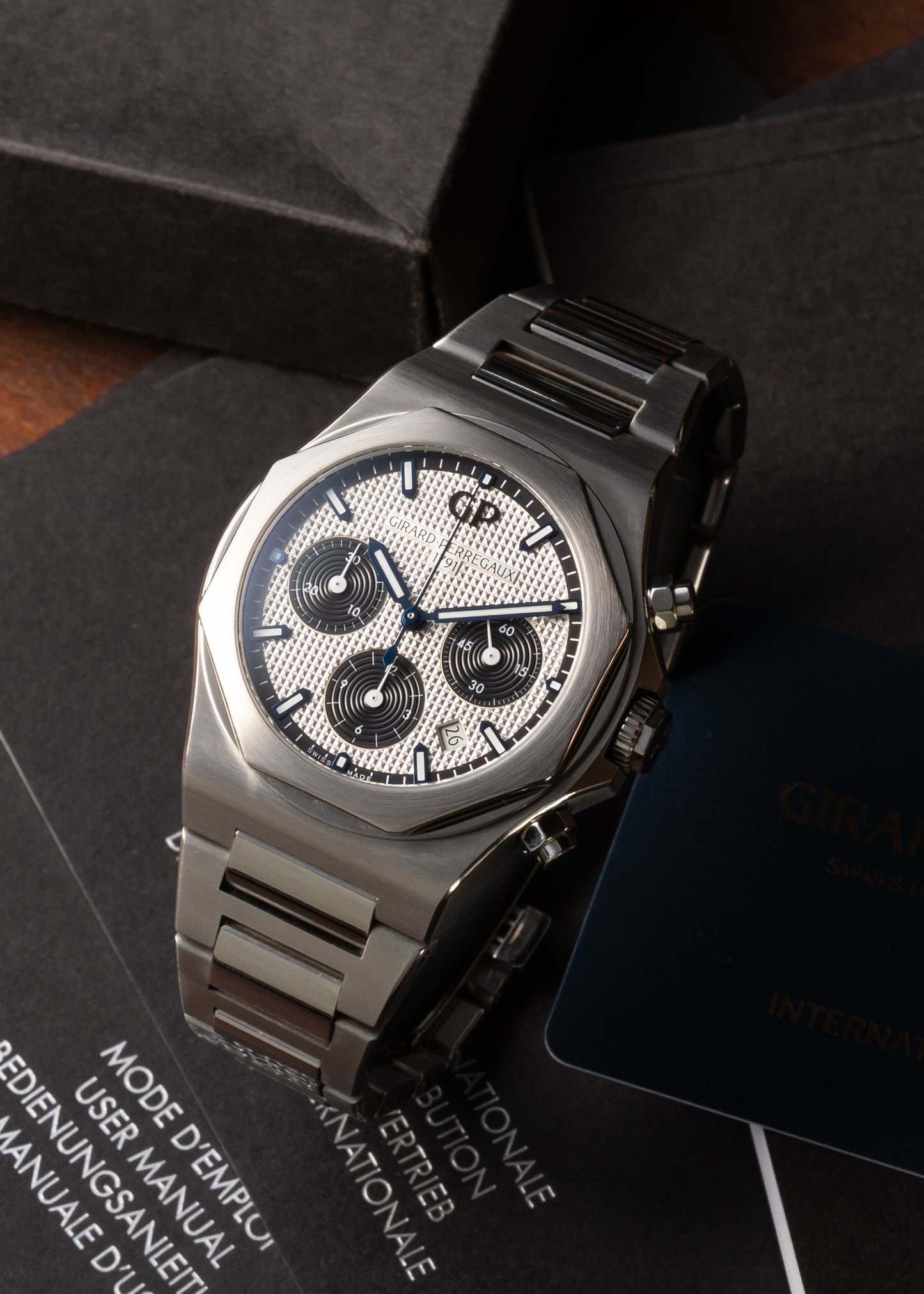 Girard Perregaux Laureato Chronograph
