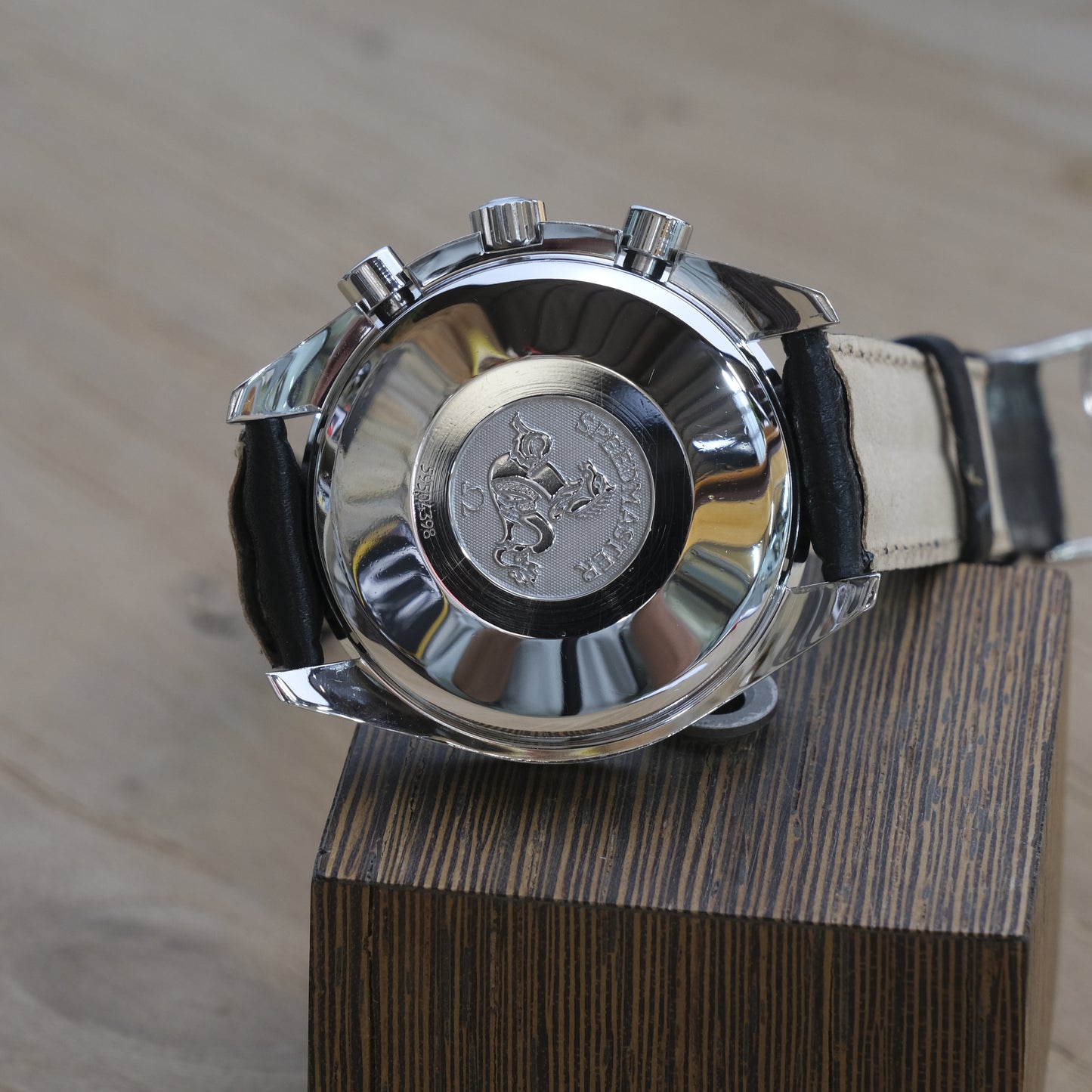 Omega Speedmaster Automatic Date