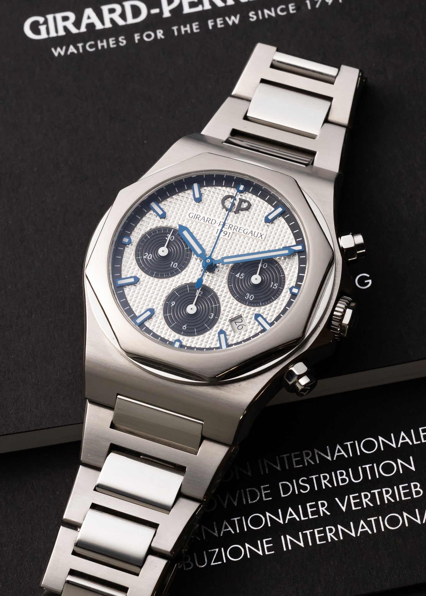 Girard Perregaux Laureato Chronograph