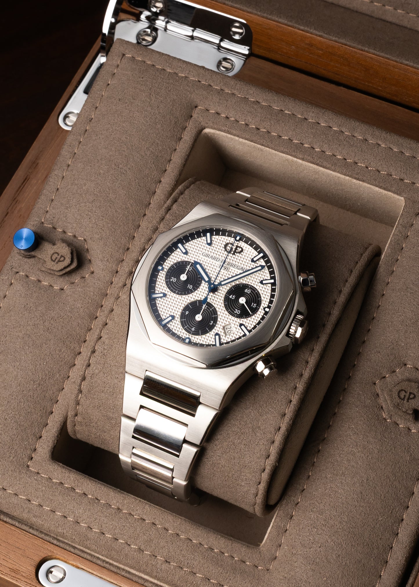 Girard Perregaux Laureato Chronograph