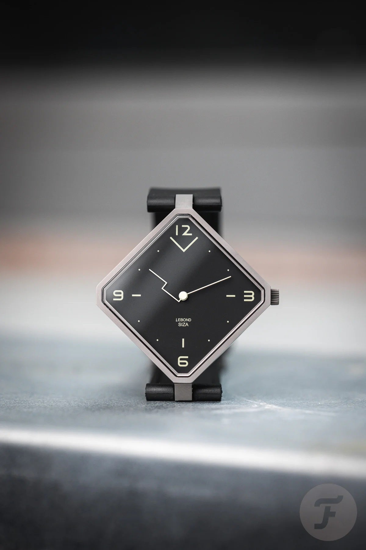 LEBOND Siza Black Edition