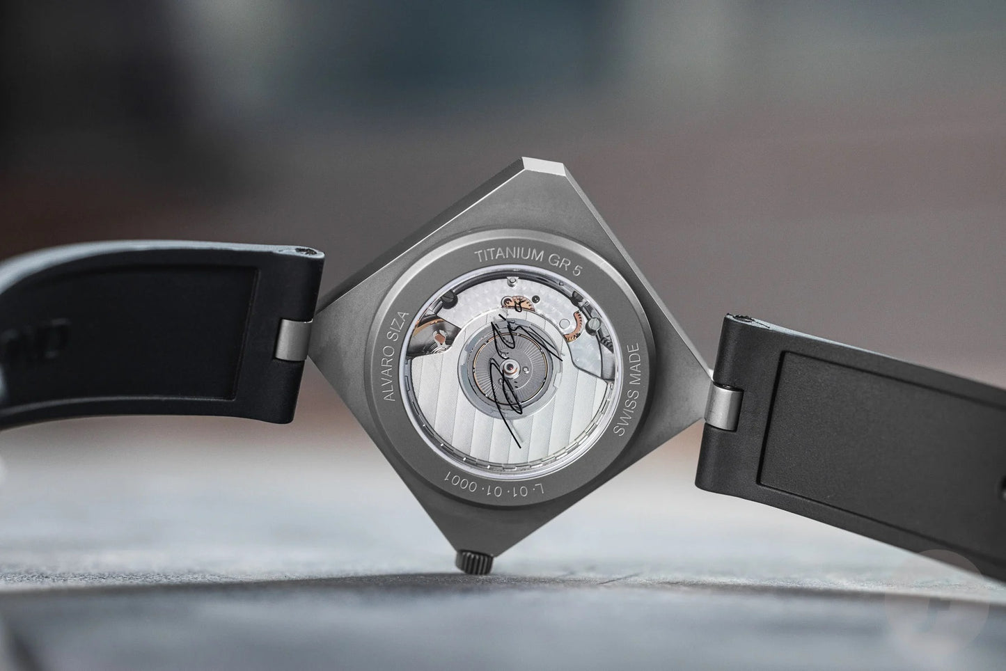 LEBOND Siza Black Edition