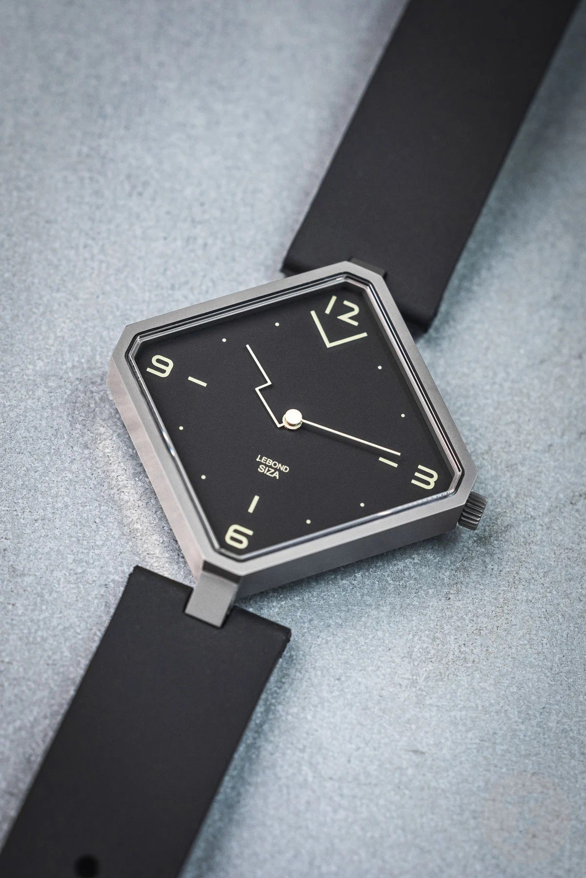 LEBOND Siza Black Edition