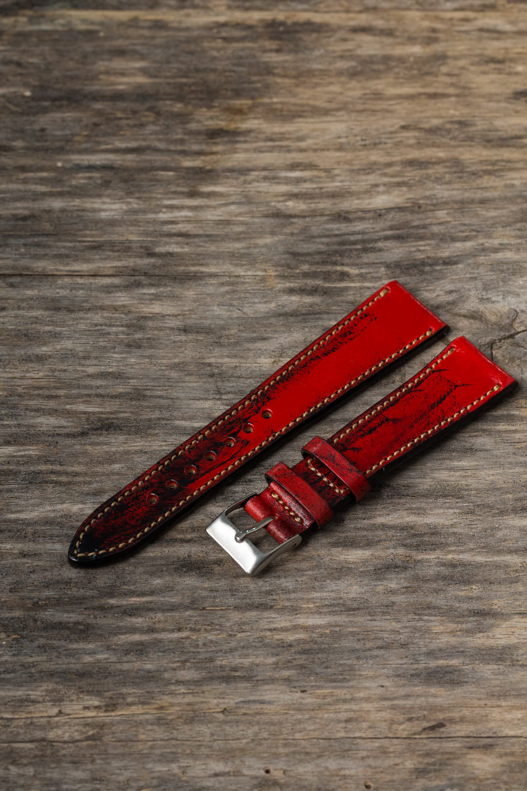 Aged Volcano Red Classic Cut Strap