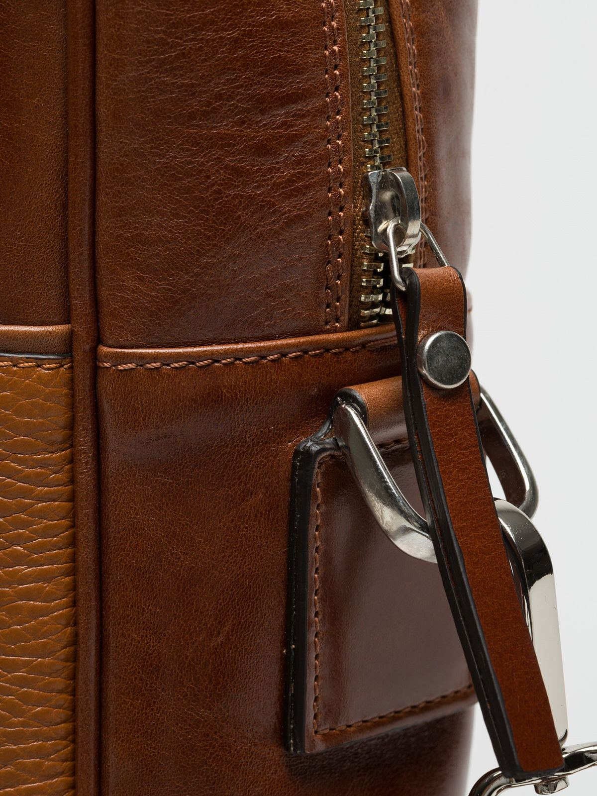 G2G Collectors Leather Bag