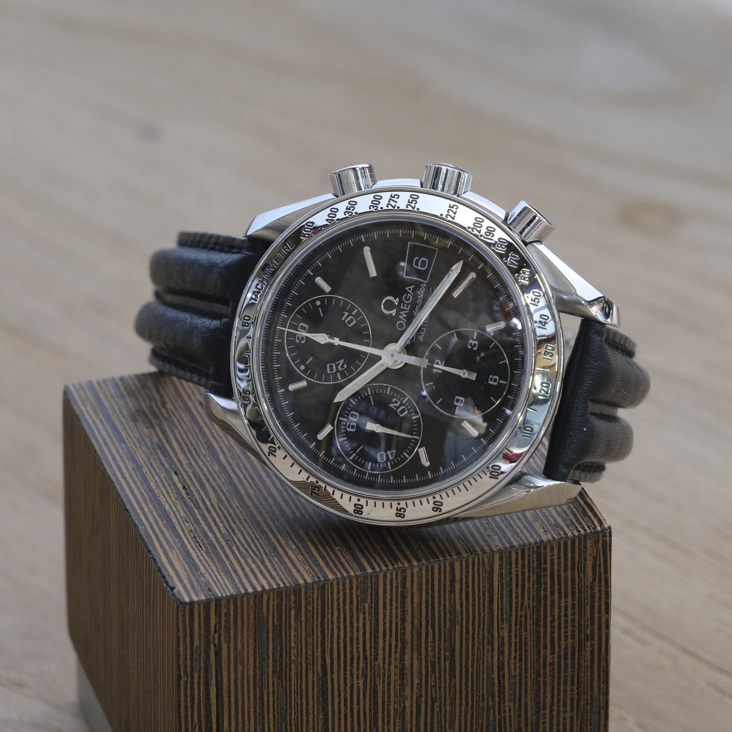 Omega Speedmaster Automatic Date