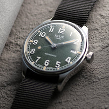 OLD SMITH 90-002 Automatic, Green Dial with Swiss Super-LumiNova