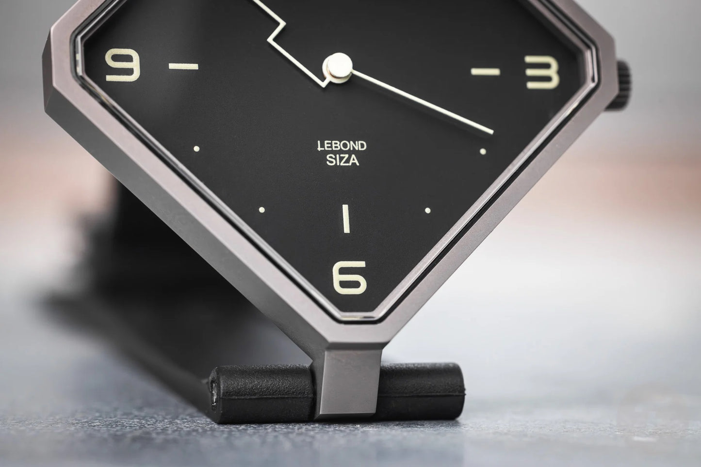 LEBOND Siza Black Edition