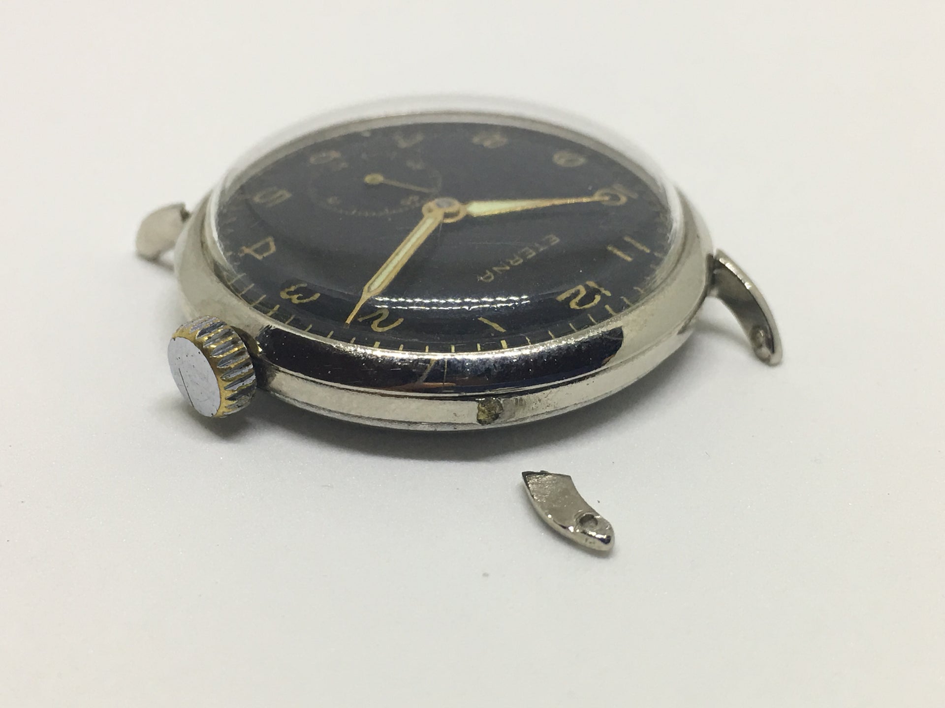 Case restoration or refurbishment