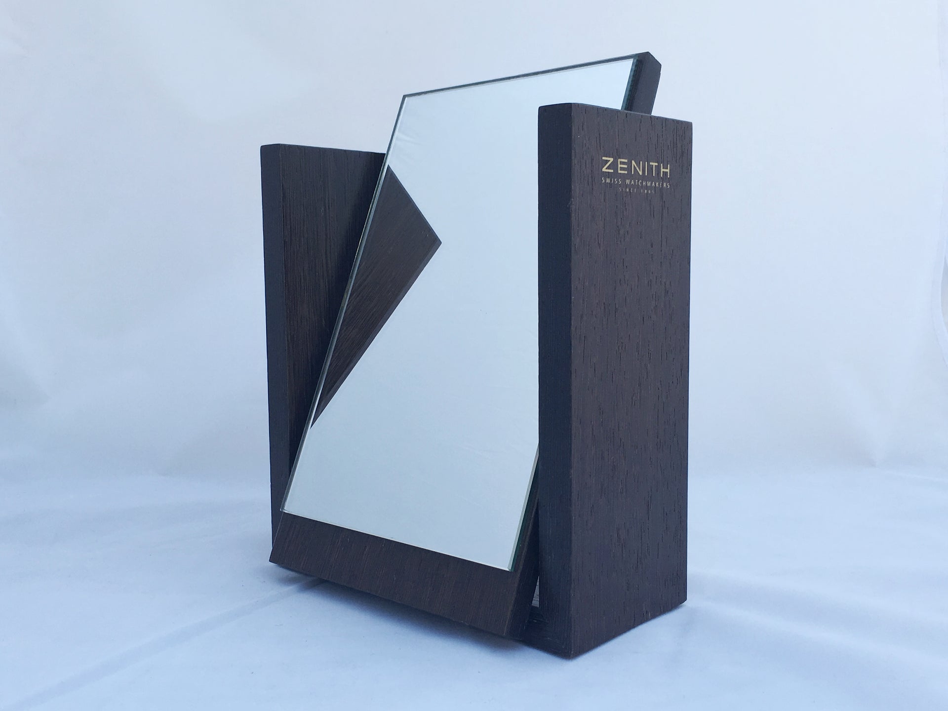 Zenith store mirror in solid wood