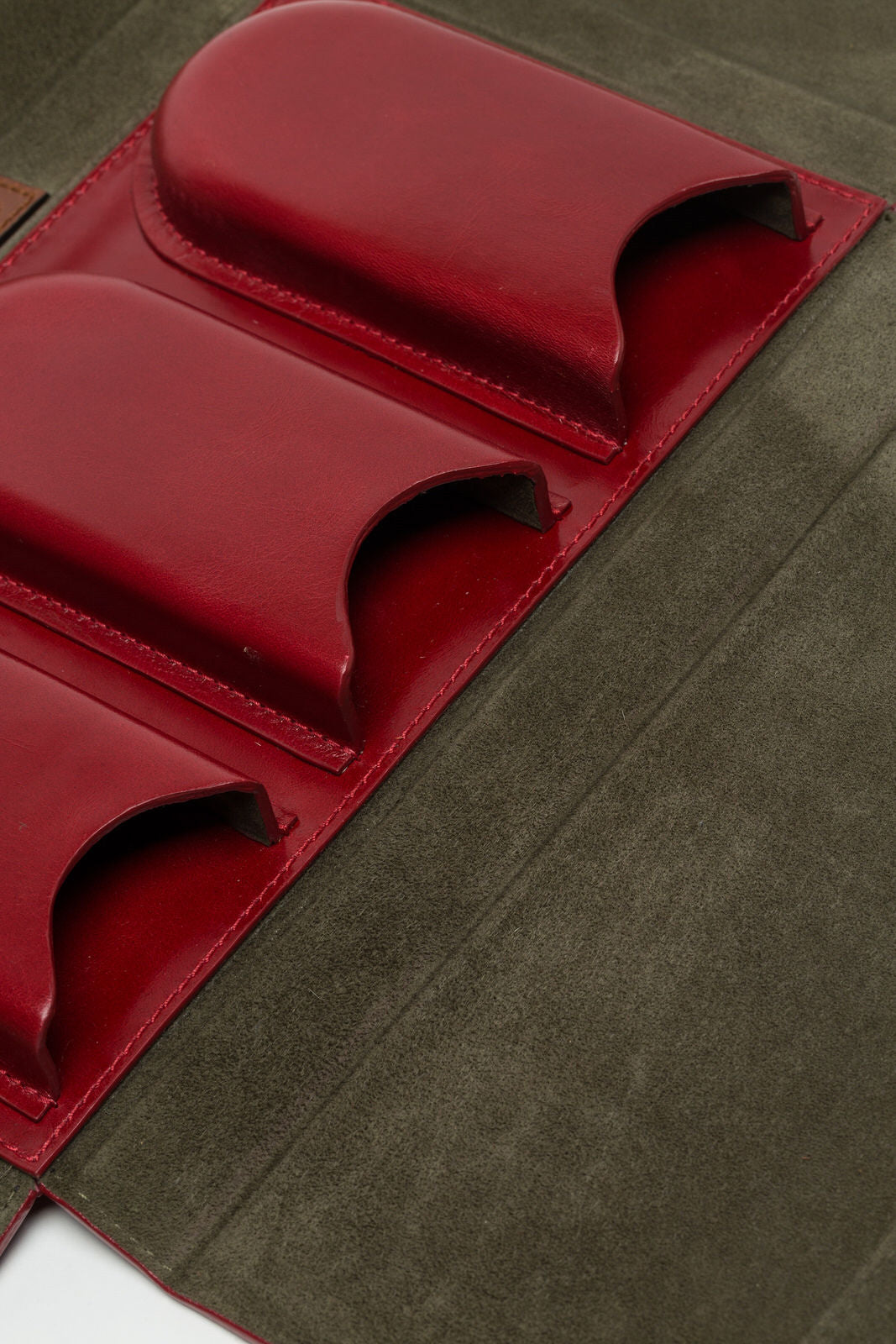 WG Xclusiv Cherry Red Leather Case