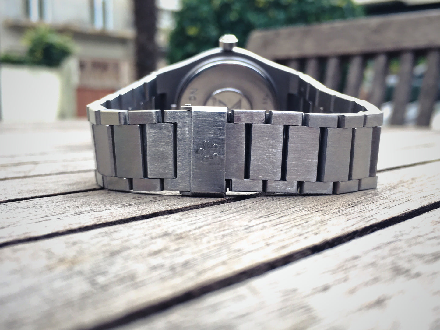 Case polishing and brushing